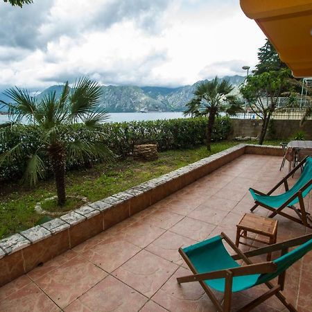 Apartments Beachfront Kotor Exterior foto