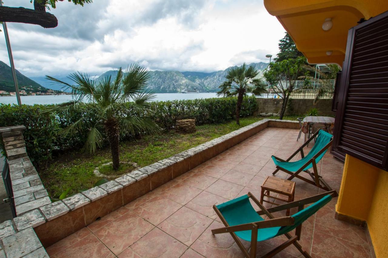 Apartments Beachfront Kotor Exterior foto