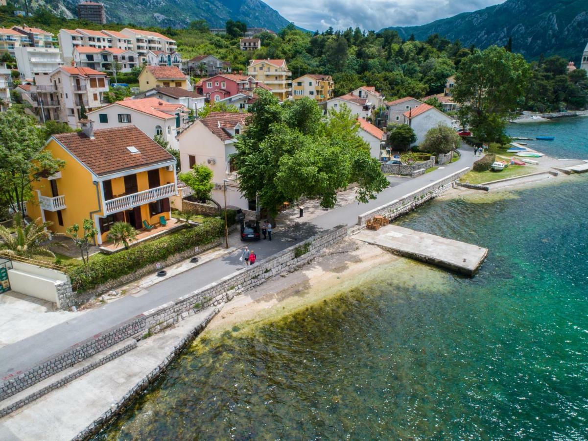 Apartments Beachfront Kotor Exterior foto